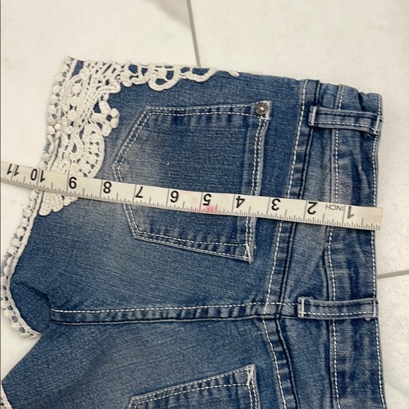 Vigoss The Jagger Short Blue Denim with Lace Appliqué & Distressed Kids Size 12 - Picture 11 of 12